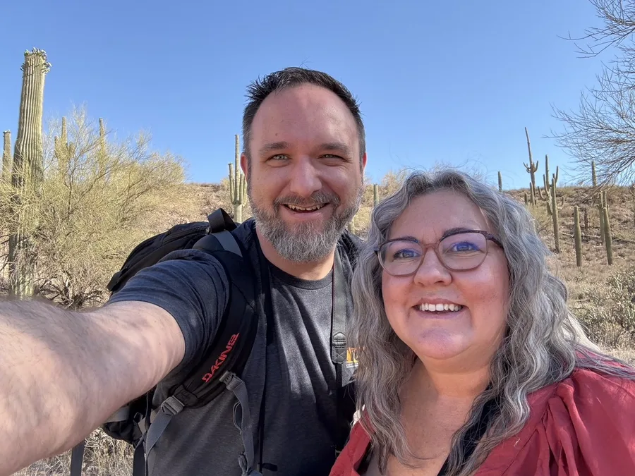 Ben & Andrea hiking in Arizona